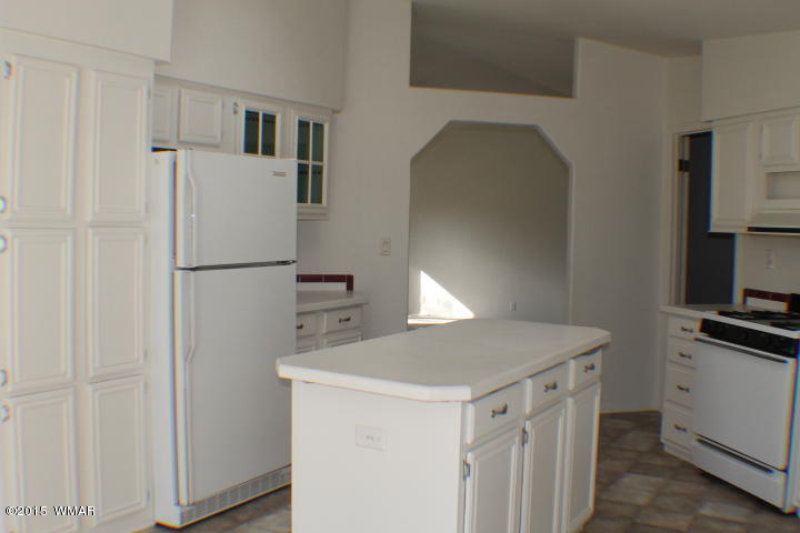 6936 Aces High Road Show Low, AZ 85901 - Photo 12 of 65 Gallery Image 12
