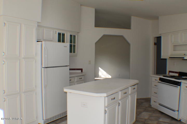 6936 Aces High Road Show Low, AZ 85901 - Photo 16 of 65 Gallery Image 16