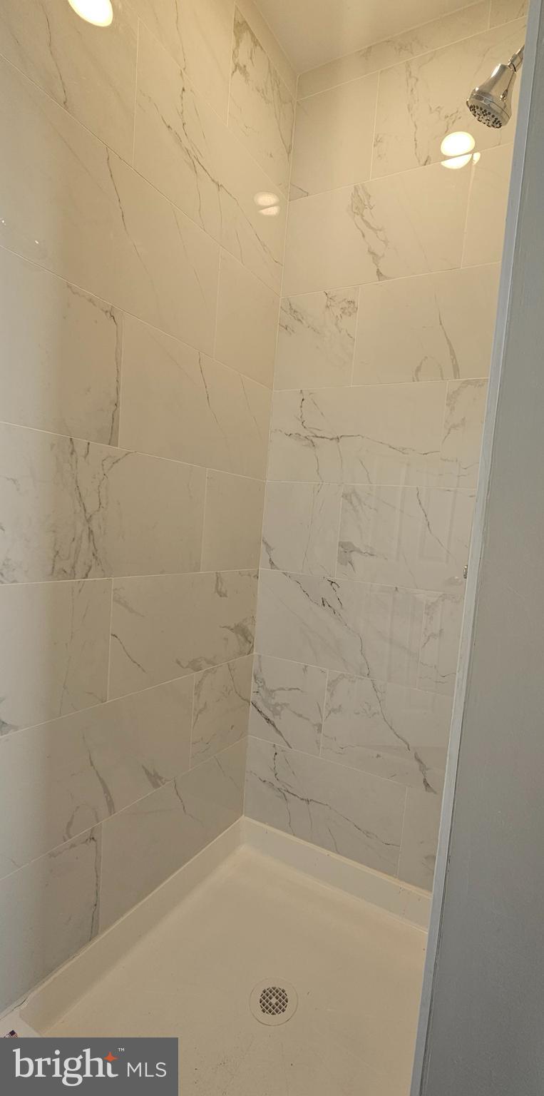 3034 Arunah Avenue Baltimore, MD 21216 - Photo 11 of 17