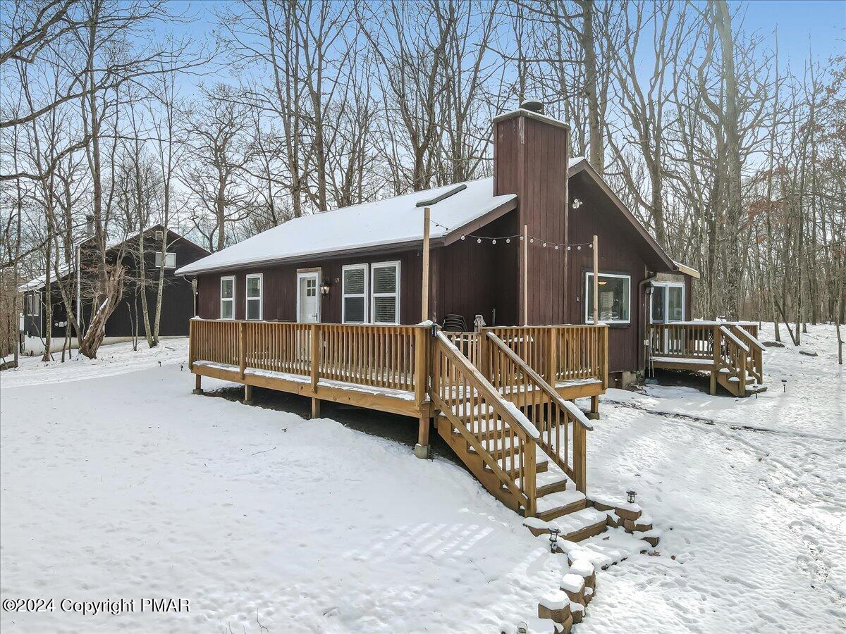124 Rabbit Court Bushkill, PA 18324 - Photo 6 of 44 a view of a deck with a yard
