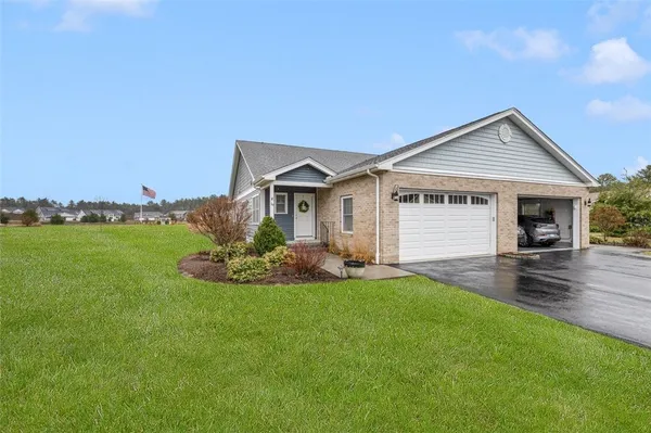 $495,000 | 19 Bella Vista Circle, Glocester, RI 02814