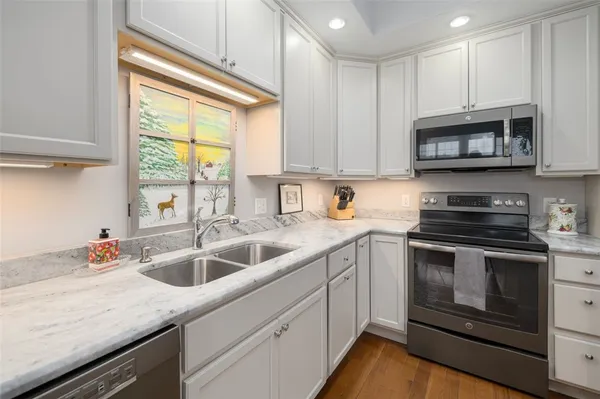 $495,000 | 19 Bella Vista Circle, Glocester, RI 02814