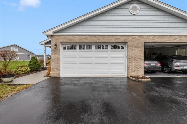 $495,000 | 19 Bella Vista Circle, Glocester, RI 02814