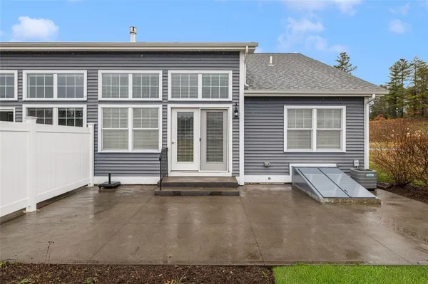 $495,000 | 19 Bella Vista Circle, Glocester, RI 02814