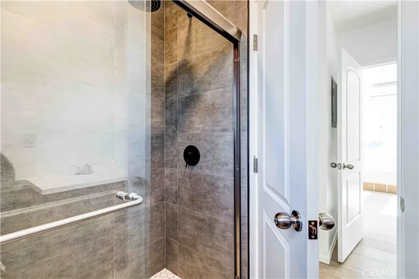 $2,000 | 10108 Fernglen Avenue, Tujunga, CA 91042