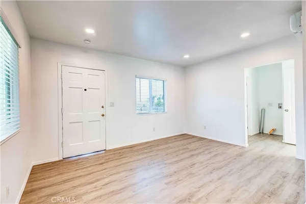 $2,000 | 10108 Fernglen Avenue, Tujunga, CA 91042