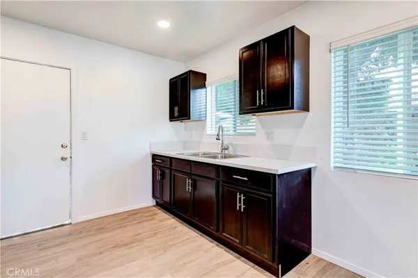 $2,000 | 10108 Fernglen Avenue, Tujunga, CA 91042