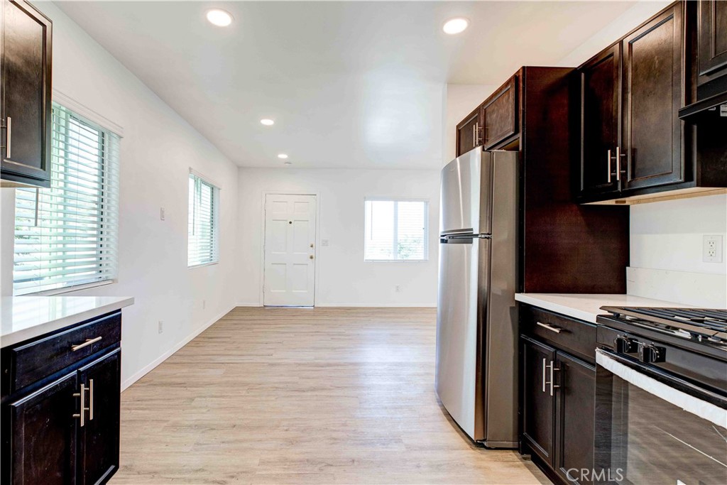 10108 Fernglen Avenue Tujunga, CA 91042 - Photo 10 of 15