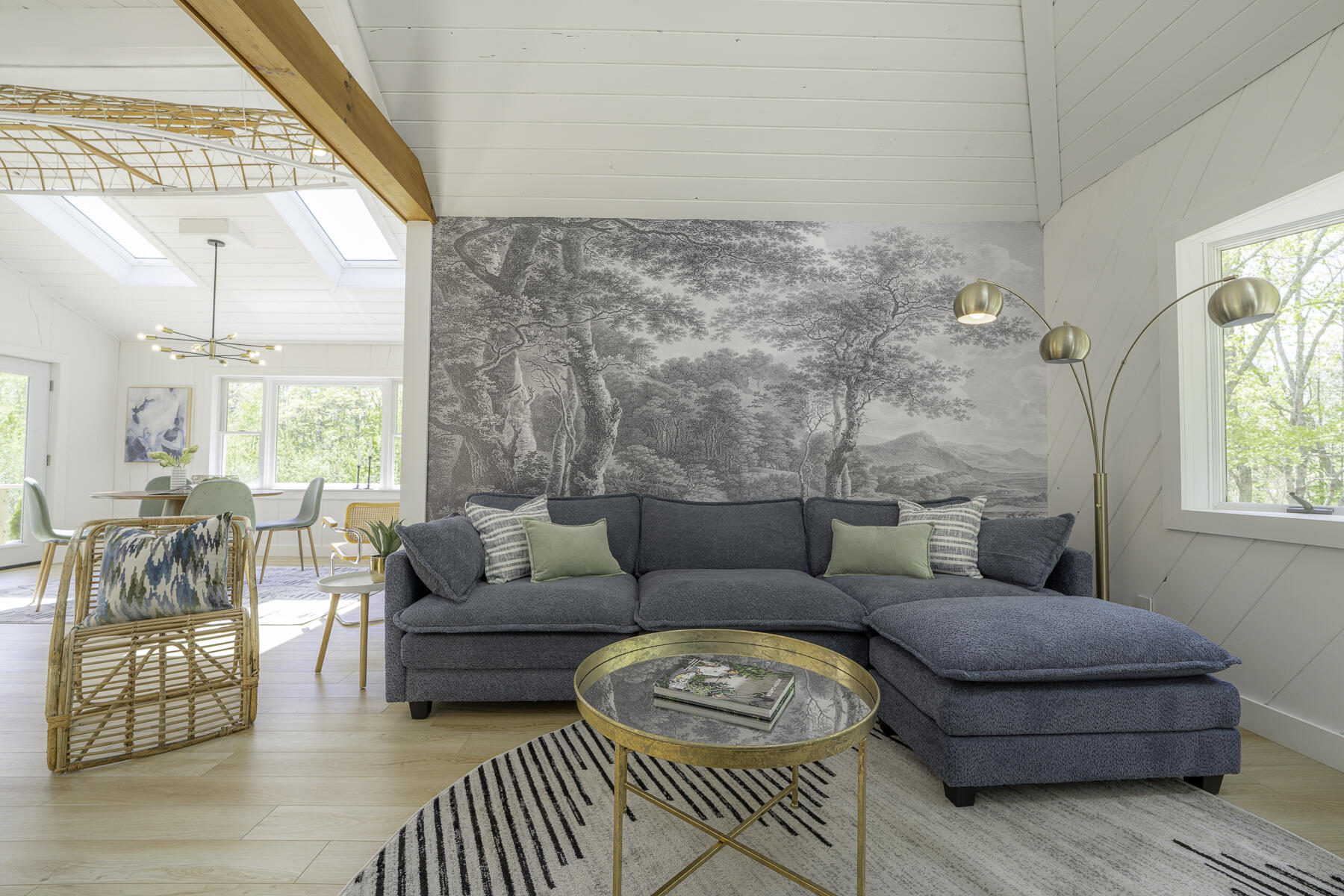 2208 Friendship Road Waldoboro, ME 04572 - Photo 28 of 76 Living Room