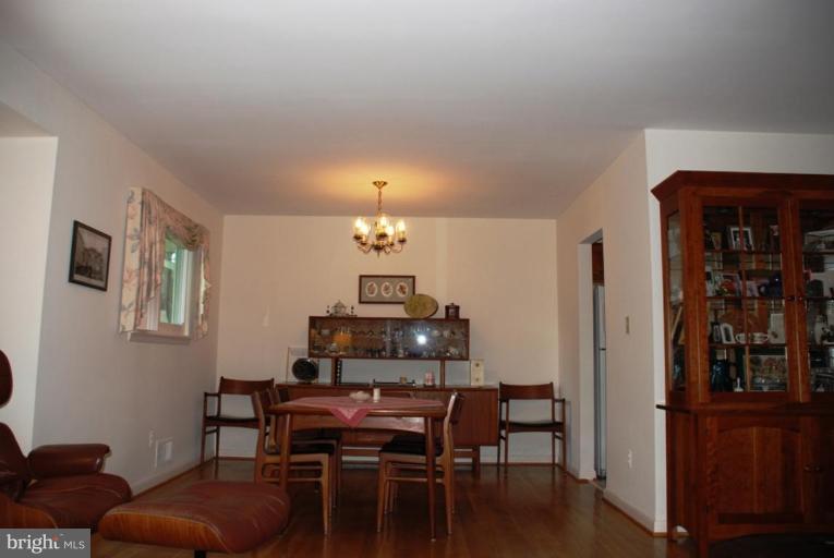 12706 Chilton Circle Silver Spring, MD 20904 - Photo 14 of 30 Dining Area