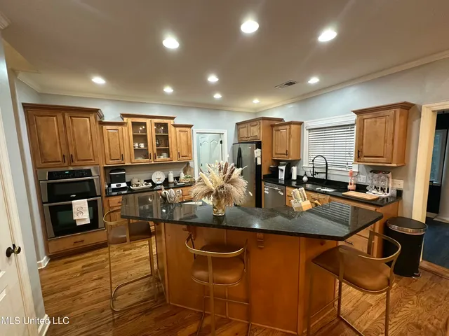 $325,000 | 4185 Laws Hill Road, Waterford, MS 38685