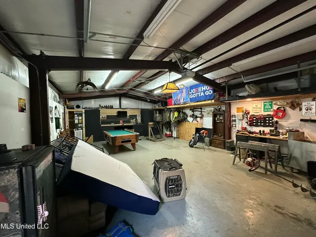 $325,000 | 4185 Laws Hill Road, Waterford, MS 38685