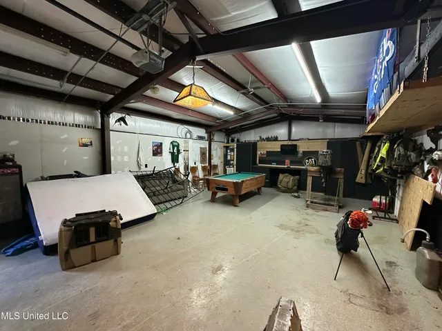 $325,000 | 4185 Laws Hill Road, Waterford, MS 38685