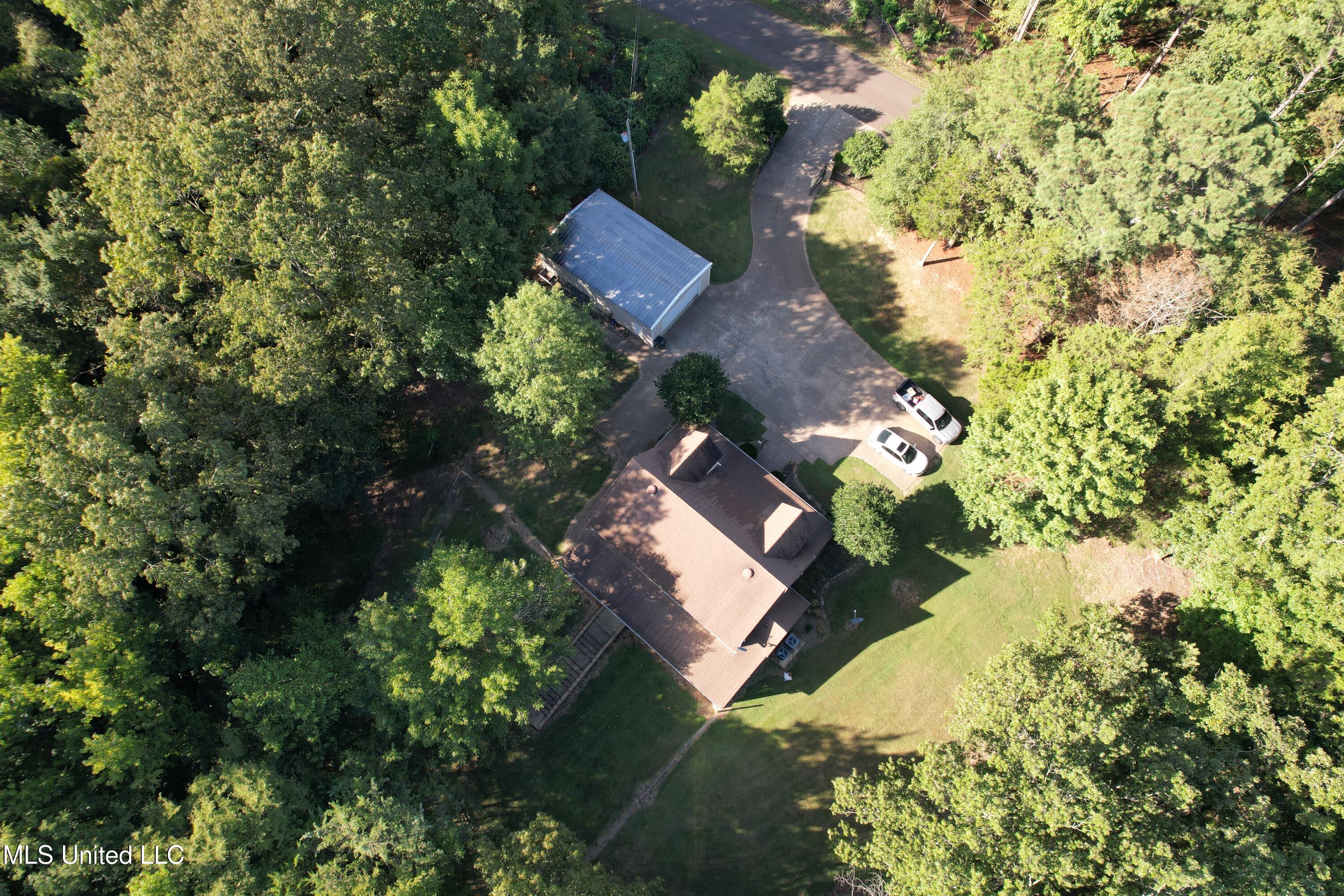 4185 Laws Hill Road Waterford, MS 38685 - Photo 7 of 30 D9DBF5CB-D751-4162-ABFD-7E80B873F994