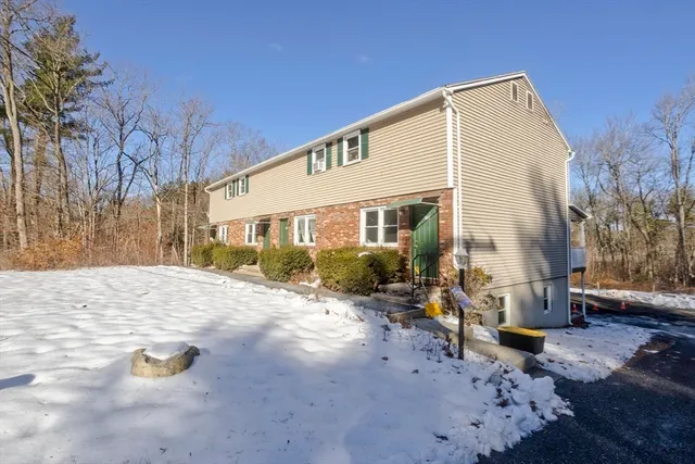 $1,500 | 236 State Street, Unit 236, Belchertown, MA 01007