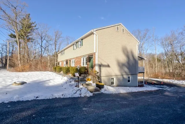 $1,500 | 236 State Street, Unit 236, Belchertown, MA 01007