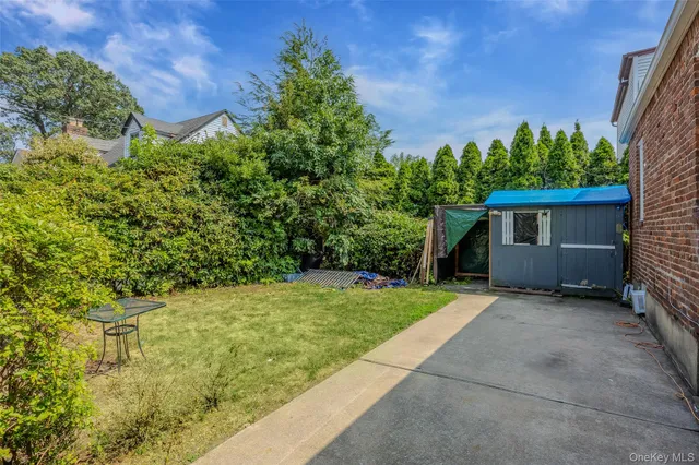 $799,888 | 1218 Terrace Boulevard, New Hyde Park, NY 11040