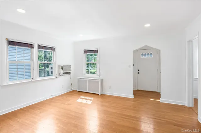 $799,888 | 1218 Terrace Boulevard, New Hyde Park, NY 11040