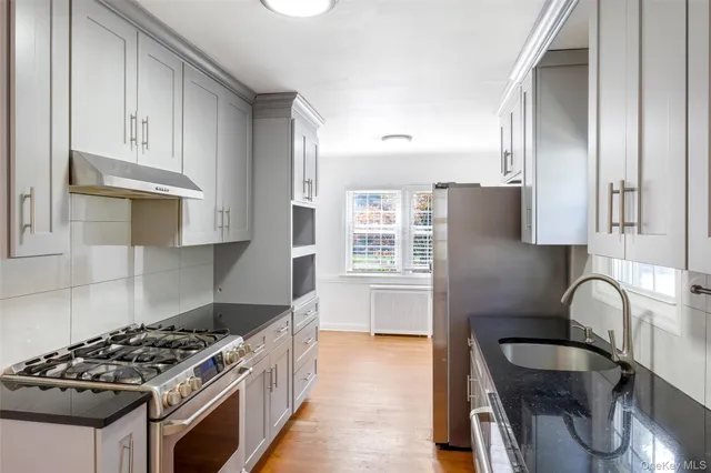 $799,888 | 1218 Terrace Boulevard, New Hyde Park, NY 11040