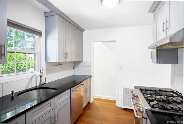 $799,888 | 1218 Terrace Boulevard, New Hyde Park, NY 11040