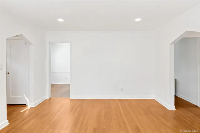 $799,888 | 1218 Terrace Boulevard, New Hyde Park, NY 11040