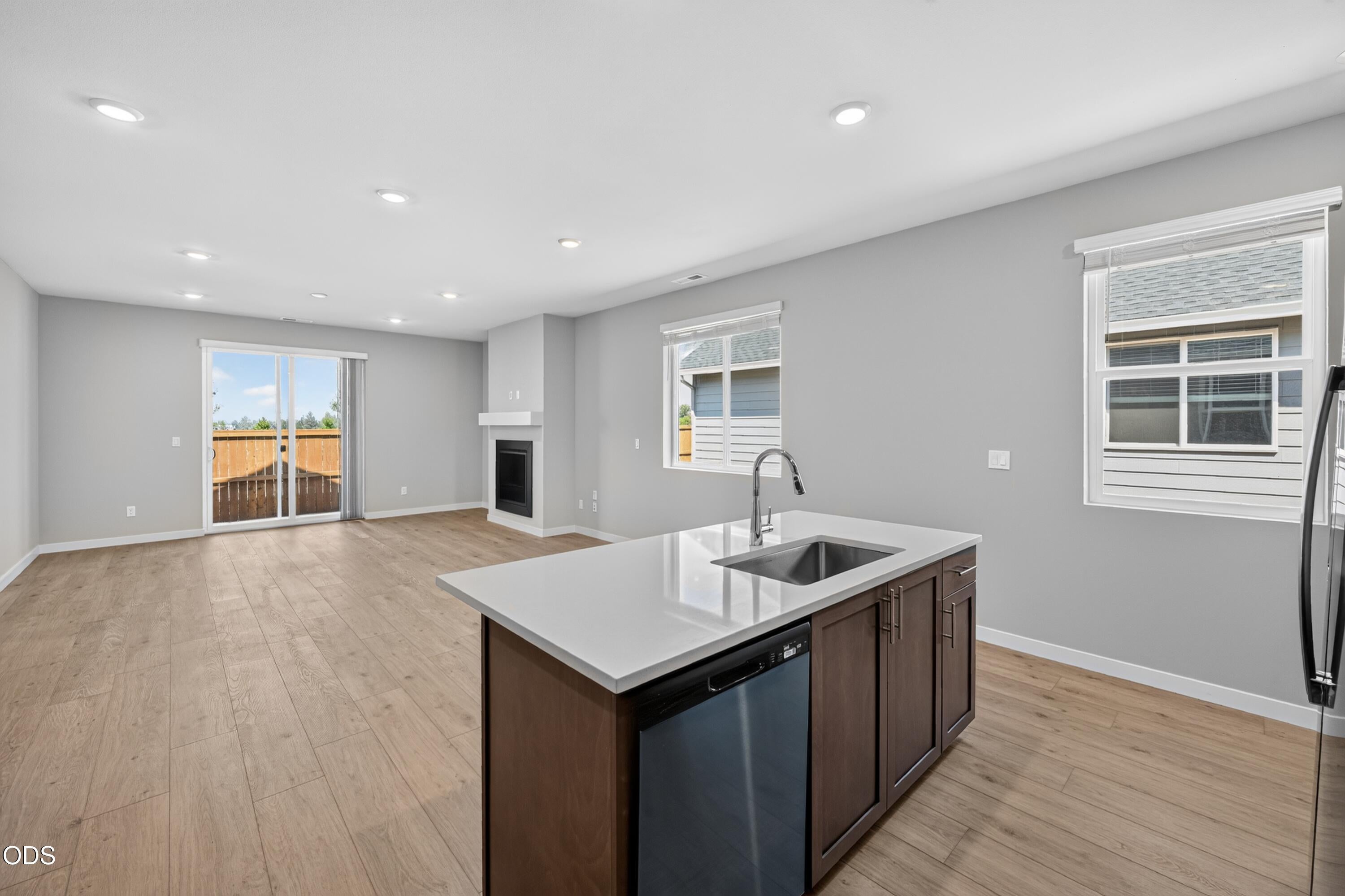 2717 Northwest 26th Loop Redmond, OR 97756 - Photo 9 of 52 Gallery Image 9