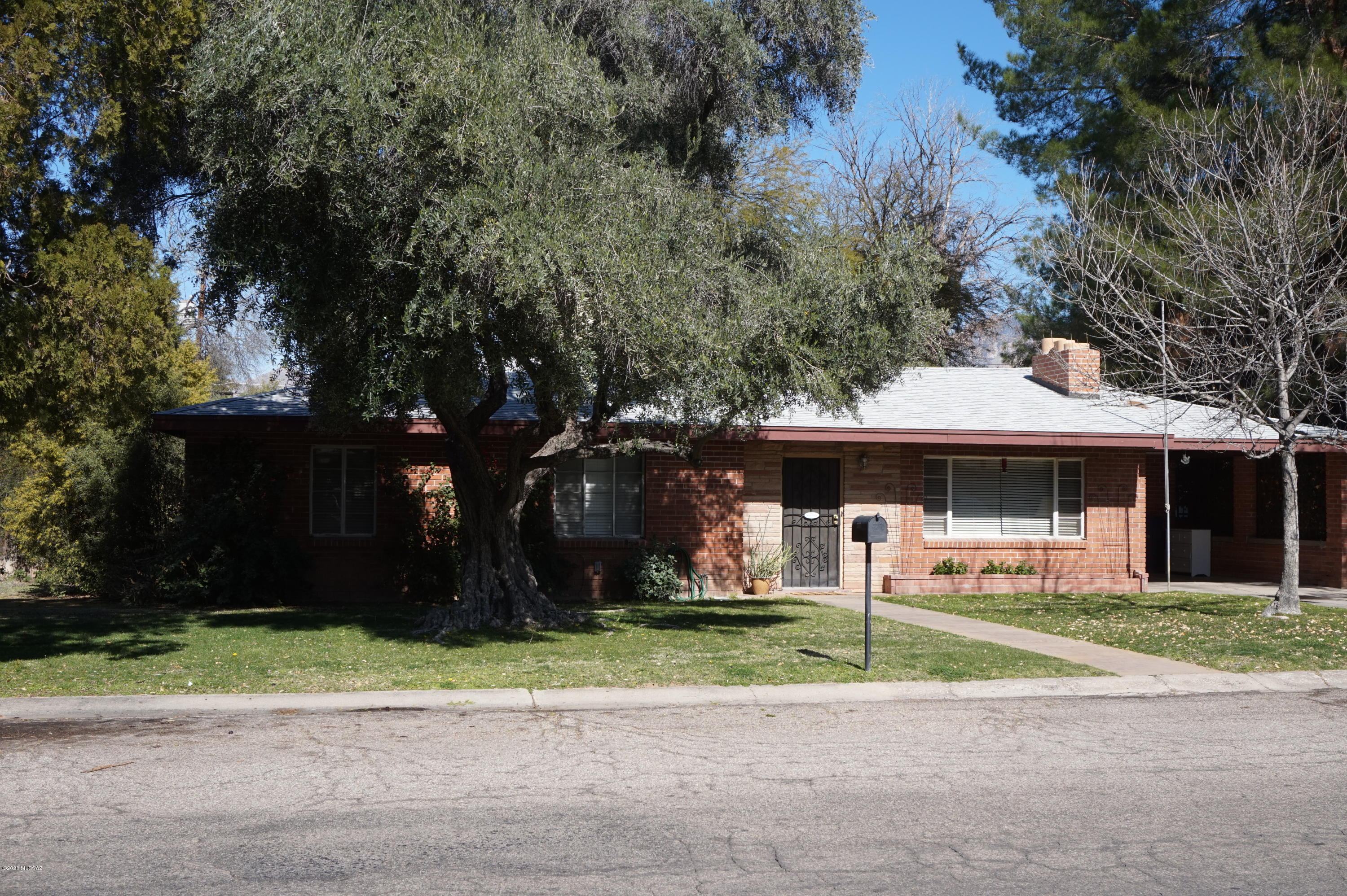 2517 East Kleindale Road Tucson, AZ 85716 - Photo 3 of 41