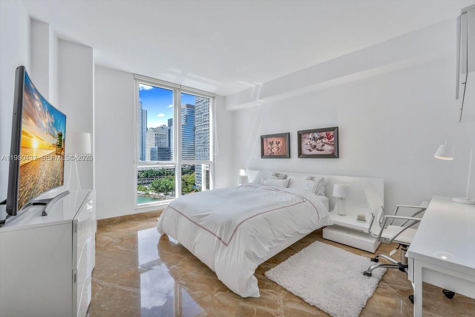 901 Brickell Key Boulevard, Unit 1409 Miami, FL 33131 - Photo 19 of 32