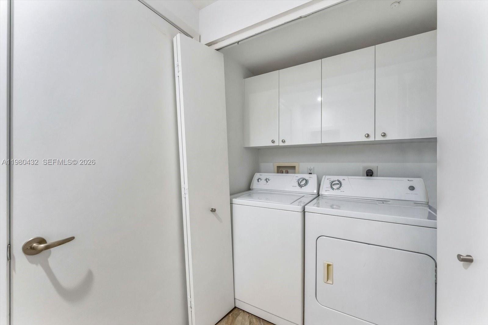 901 Brickell Key Boulevard, Unit 1409 Miami, FL 33131 - Photo 25 of 32