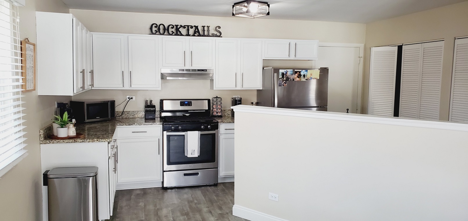 660 Niagara Drive Bolingbrook, IL 60440 - Photo 14 of 28 a kitchen with stainless steel appliances granite countertop a refrigerator a stove and a sink
