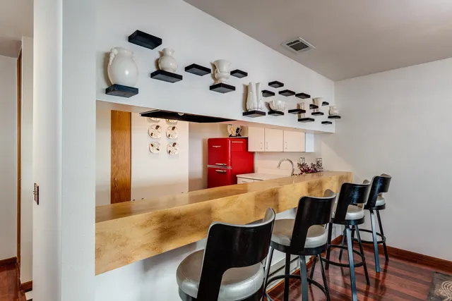 $500,000 | 404 South Blount Street, Unit 307, Madison, WI 53703