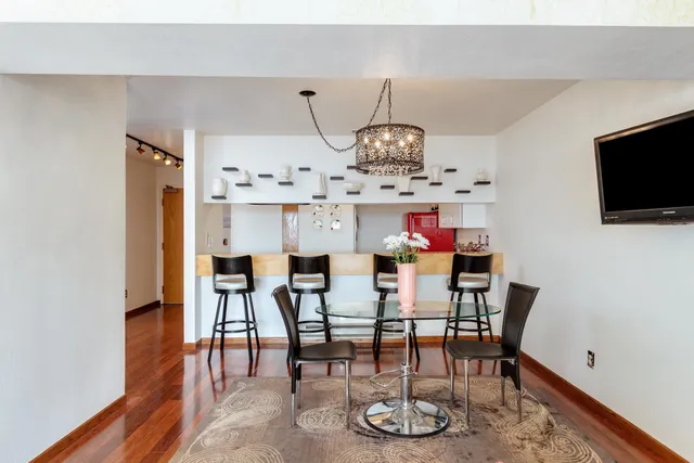 $500,000 | 404 South Blount Street, Unit 307, Madison, WI 53703