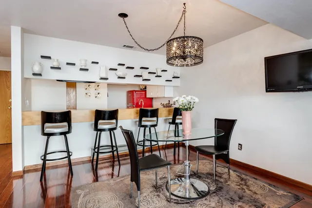 $500,000 | 404 South Blount Street, Unit 307, Madison, WI 53703