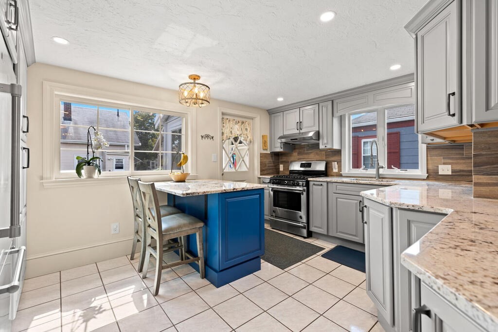 45 Conant Road Quincy, MA 02171 - Photo 8 of 28 Gallery Image 8