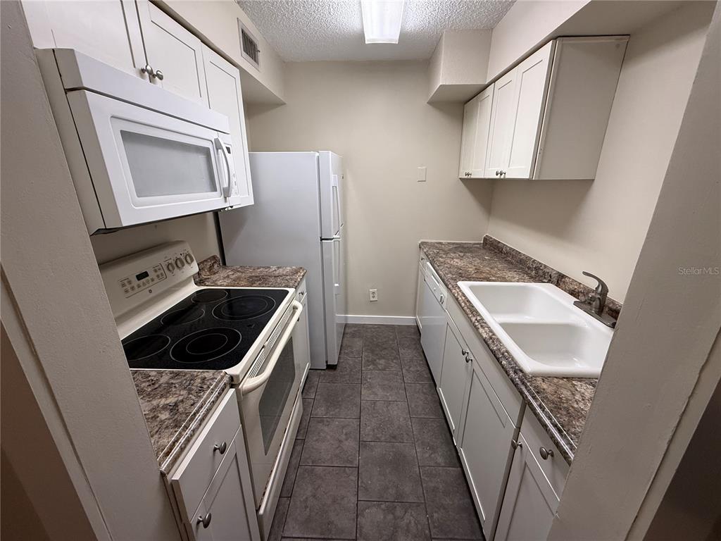 305 Wymore Road, Unit 110 Altamonte Springs, FL 32714 - Photo 3 of 12