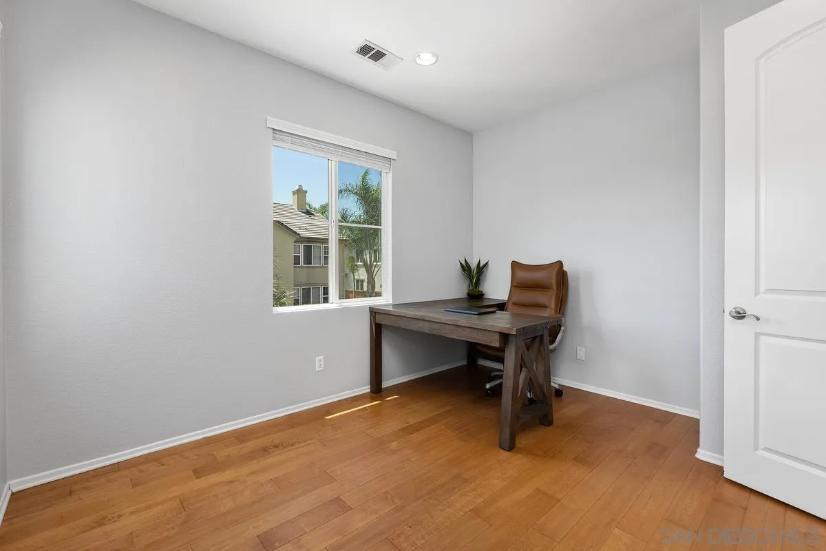 3669 Lake Park Road Fallbrook, CA 92028 - Photo 32 of 44 Office