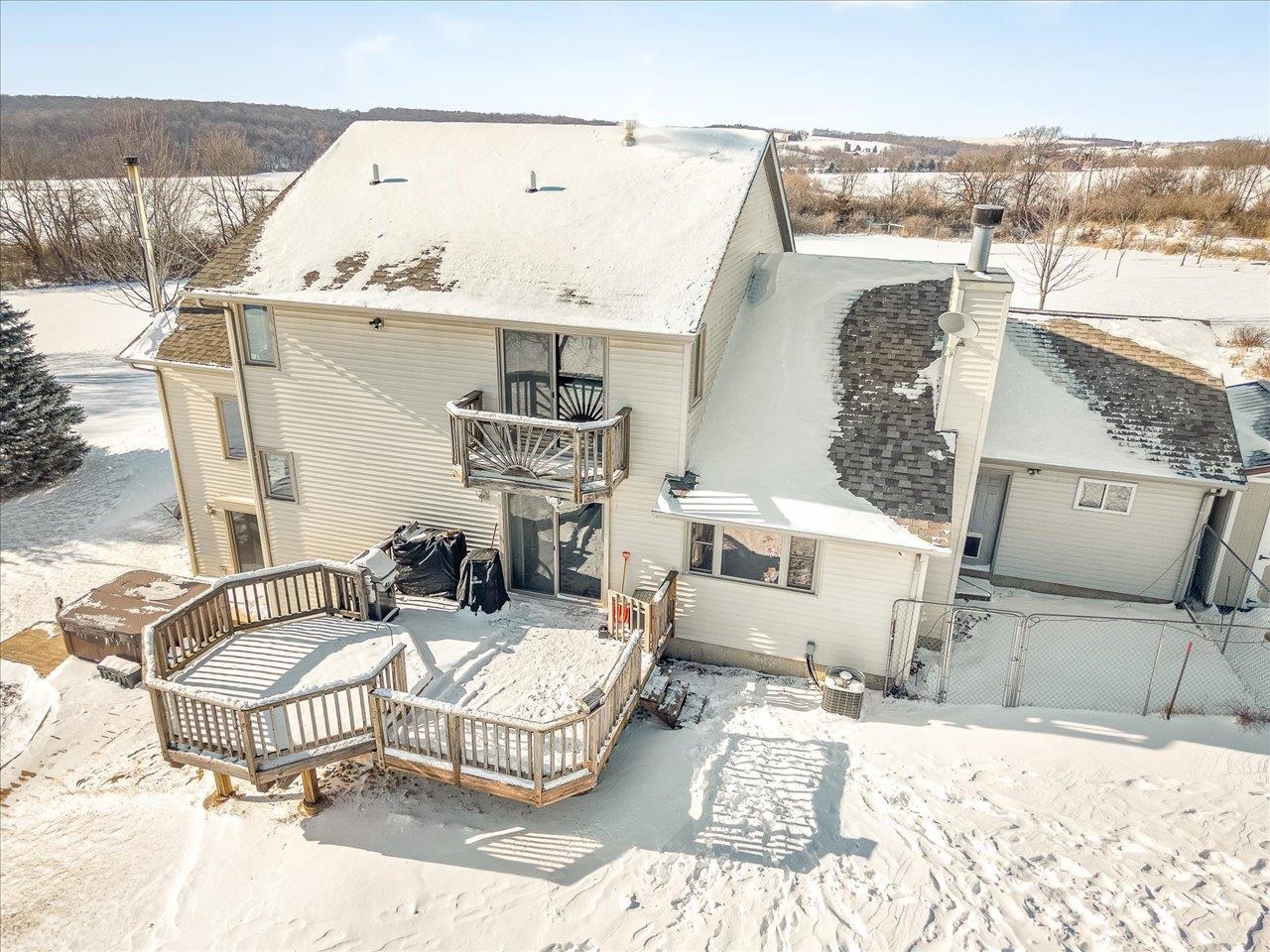 16403 Hartman Road Davis, IL 61019 - Photo 6 of 32