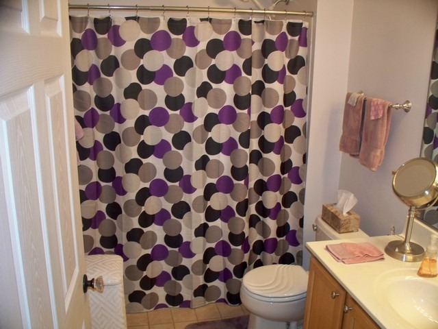 3016 Falling Waters Lane, Unit 3016 Lindenhurst, IL 60046 - Photo 12 of 21 a bathroom with a toilet and a sink