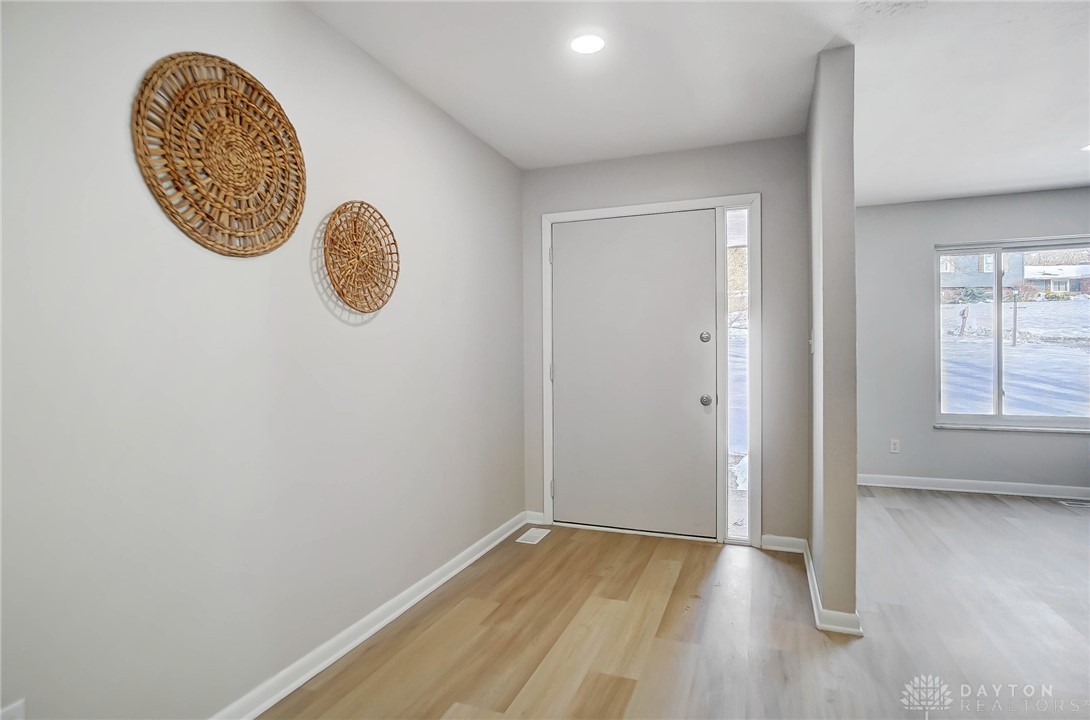 1510 Ambridge Road Centerville, OH 45459 - Photo 8 of 60 Gallery Image 8
