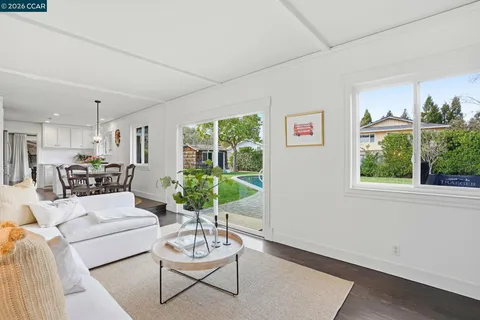 $1,950,000 | 152 Walford Drive, Moraga, CA 94556