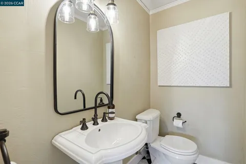 $1,950,000 | 152 Walford Drive, Moraga, CA 94556