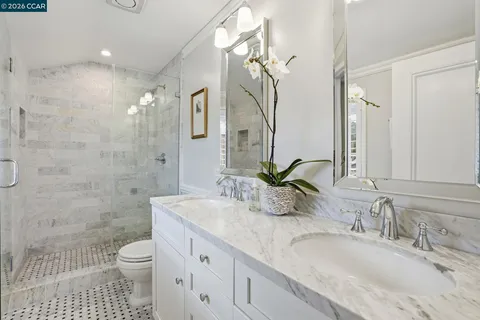 $1,950,000 | 152 Walford Drive, Moraga, CA 94556