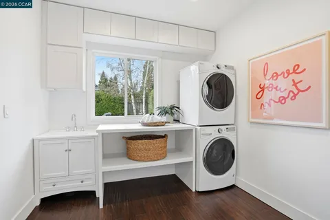 $1,950,000 | 152 Walford Drive, Moraga, CA 94556