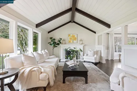 $1,950,000 | 152 Walford Drive, Moraga, CA 94556