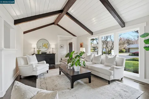 $1,950,000 | 152 Walford Drive, Moraga, CA 94556