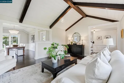 $1,950,000 | 152 Walford Drive, Moraga, CA 94556