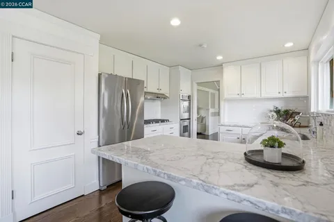 $1,950,000 | 152 Walford Drive, Moraga, CA 94556