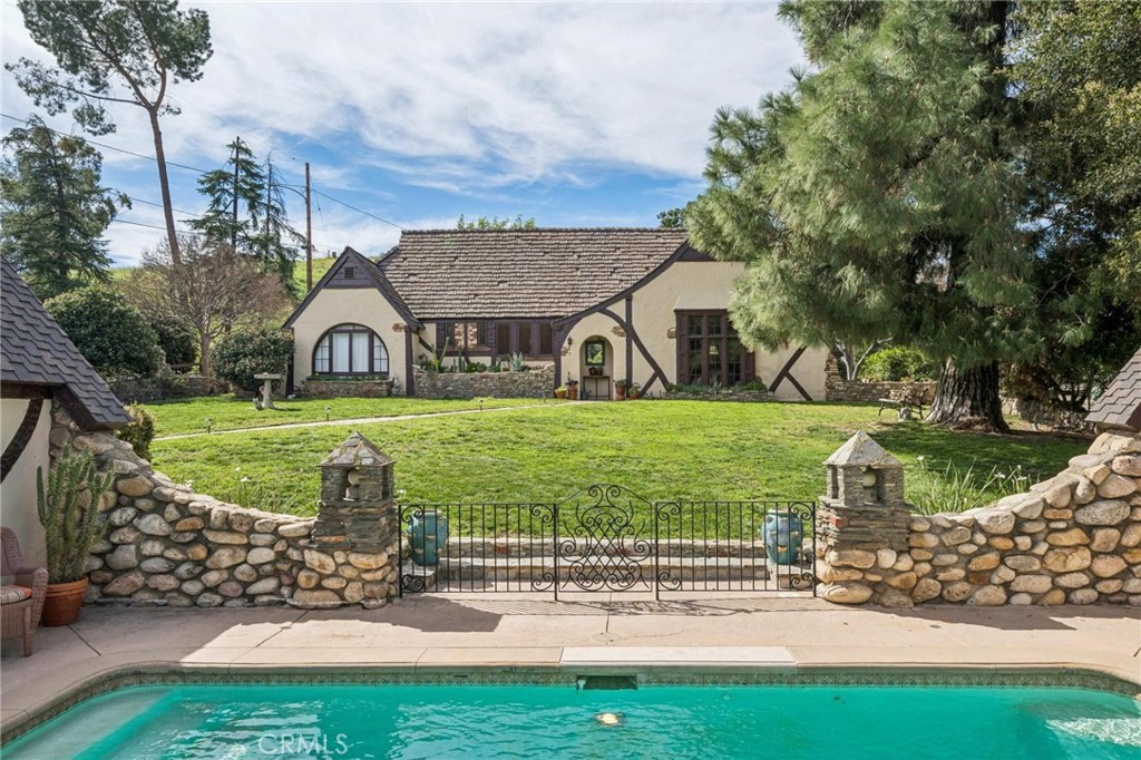 23021 8th Street Newhall, CA 91321 - Photo 14 of 75