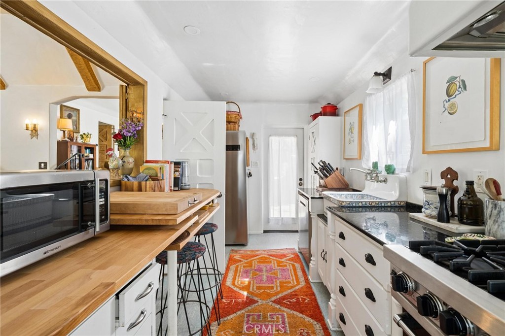 23021 8th Street Newhall, CA 91321 - Photo 26 of 75