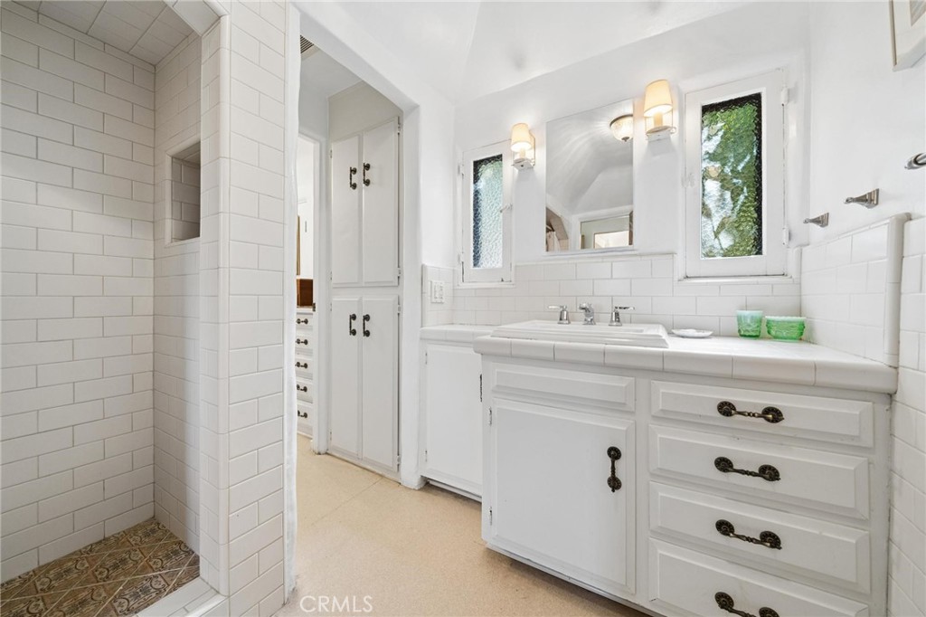 23021 8th Street Newhall, CA 91321 - Photo 38 of 75